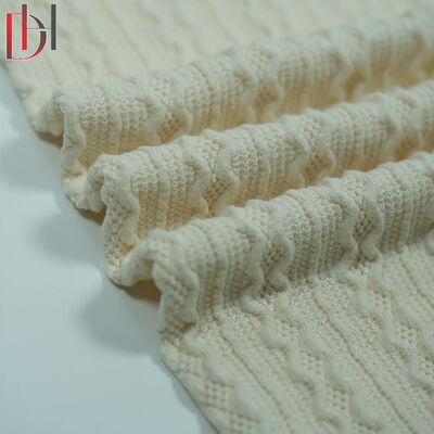 ซื้อ เสื้อผ้าฤดูหนาว เนื้อ jacquard ที่สามารถหายใจได้ เนื้อ jacquard โพลิเอสเตอร์ online manufacture