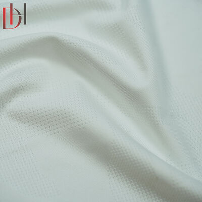 Kopen Hoge Luchtstroom Polyester Mesh Gebreide Stof voor Basketbal- en Voetbalwedstrijdshirts online manufacture